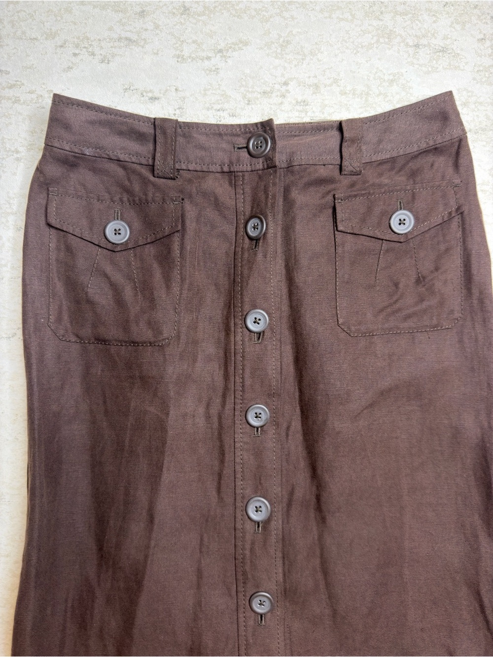 Banana Republic Brown Linen/Silk Pencil Skirt with Button Detailing Size 4 - Picture 2 of 7